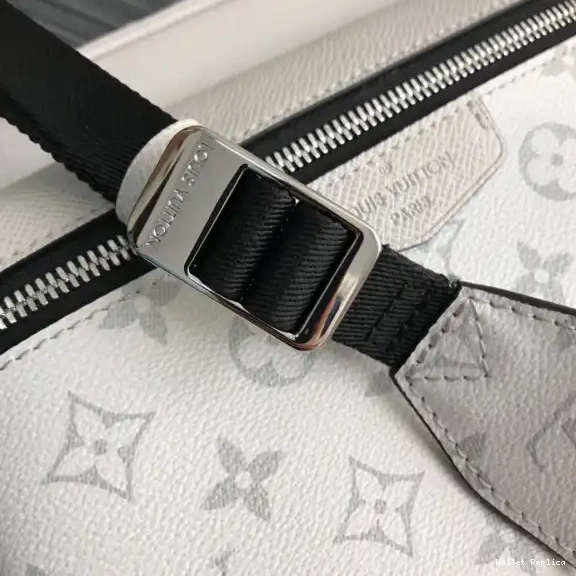 Affordable LOUIS VUITTON OUTDOOR MESSENGER 0629
